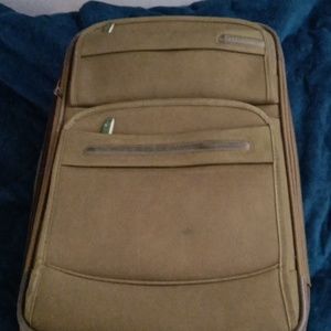 Delsey Helium Hyperlite Expandable 29" suitcase